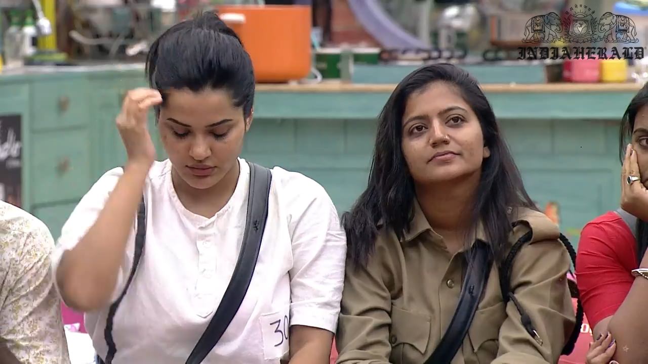 Bigg Boss Telugu Season 3 Day 18 Hot Stills Set 1