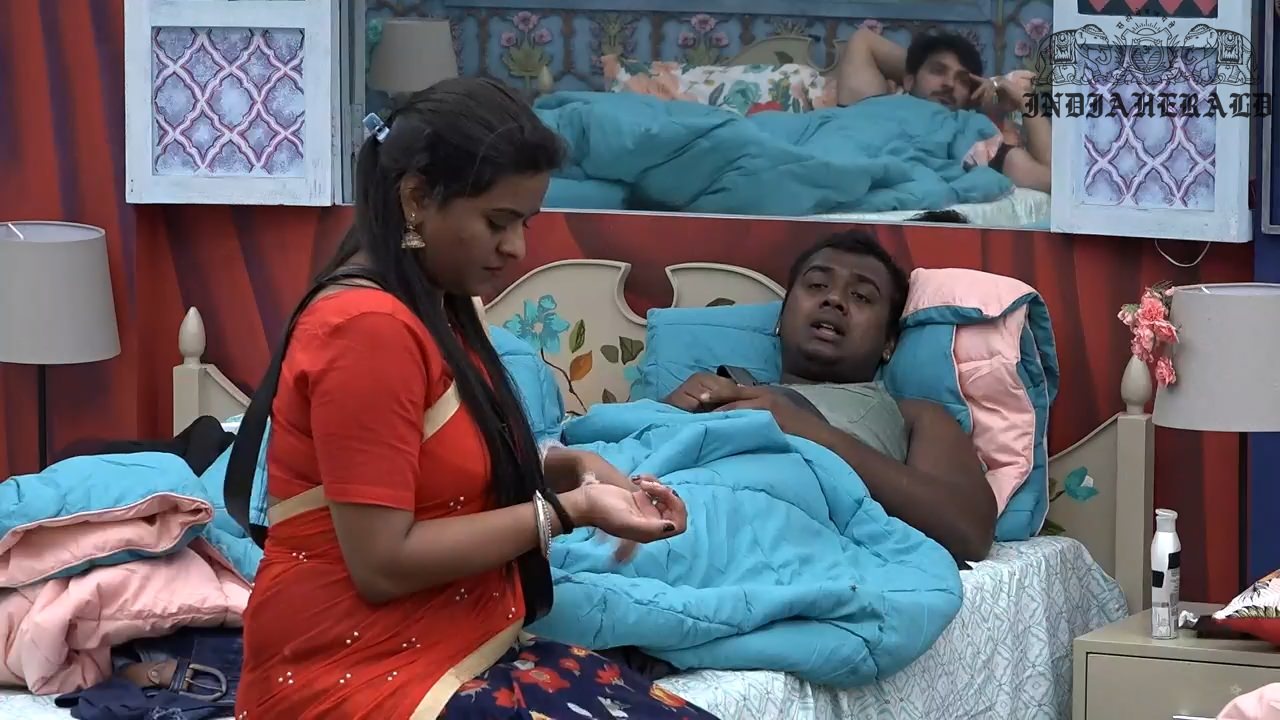 Bigg Boss Telugu Season 3 Day 18 Hot Stills Set 1