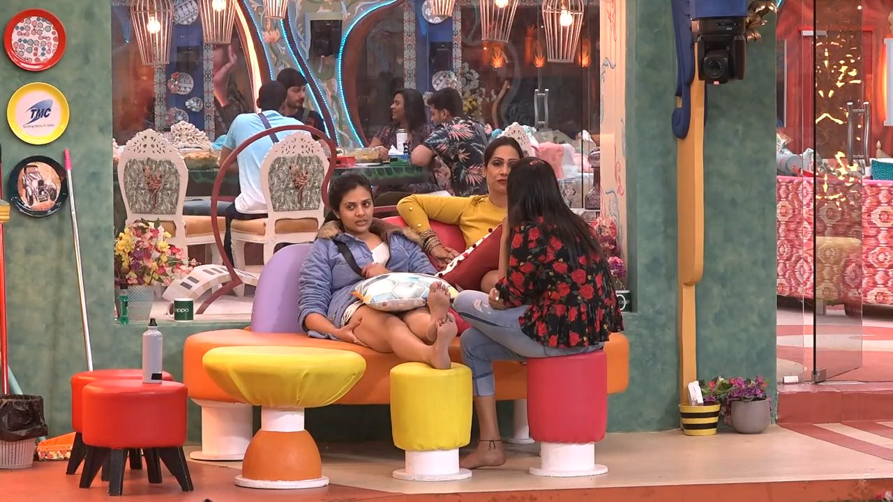 Bigg Boss Telugu Season 3 Day 19 Hot Stills Set 2