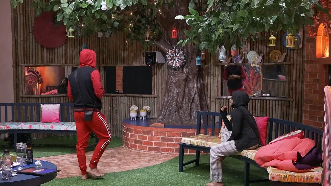 Bigg Boss Telugu Season 3 Day 19 Hot Stills Set 2