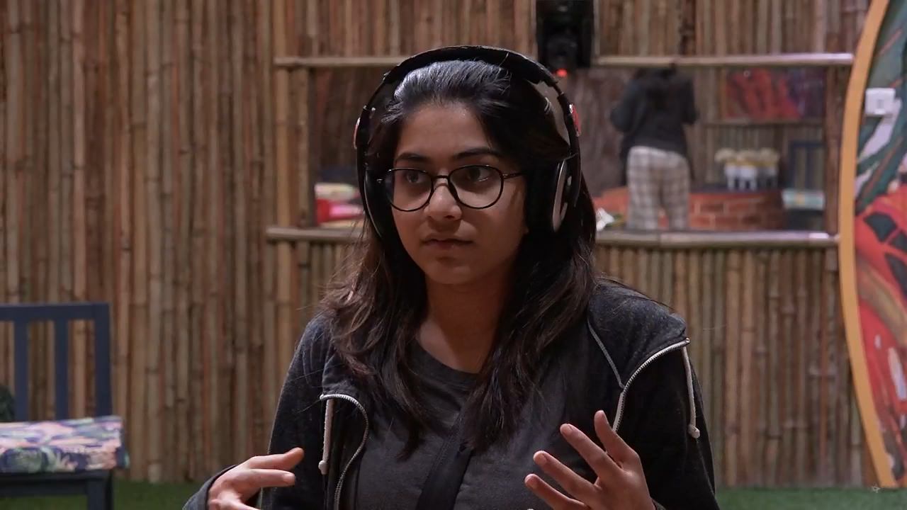 Bigg Boss Telugu Season 3 Day 19 Hot Stills Set 2