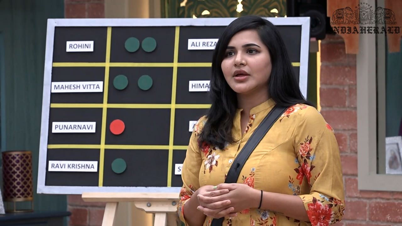 Bigg Boss Telugu Season 3 Day 2 Hot Stills Set 2