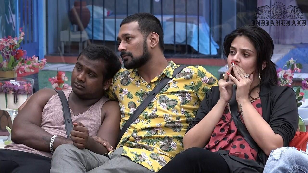 Bigg Boss Telugu Season 3 Day 2 Hot Stills Set 3
