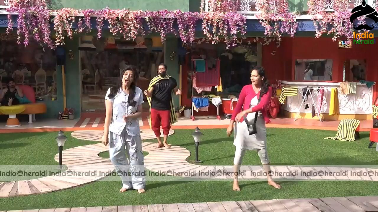 Bigg Boss Telugu Season 3 Day 22 Hot Stills Set 1