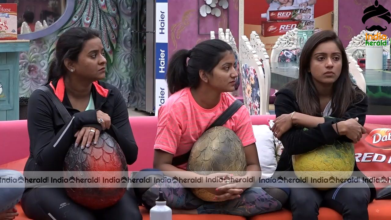 Bigg Boss Telugu Season 3 Day 23 Hot Stills Set 1