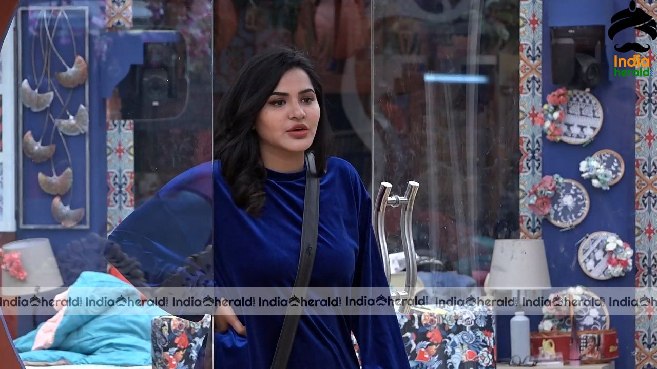 Bigg Boss Telugu Season 3 Day 24 Hot Stills Set 2