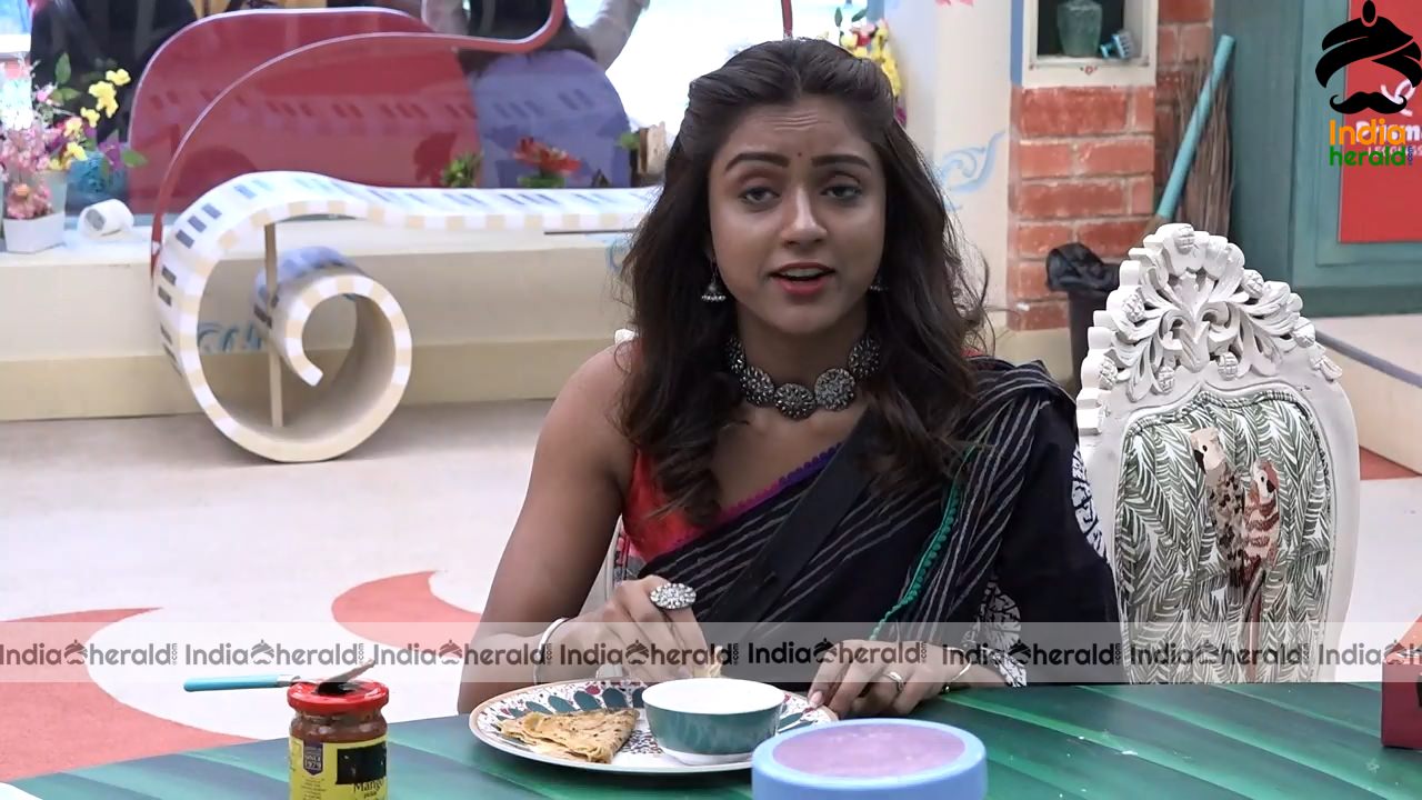 Bigg Boss Telugu Season 3 Day 26 Hot Stills Set 1