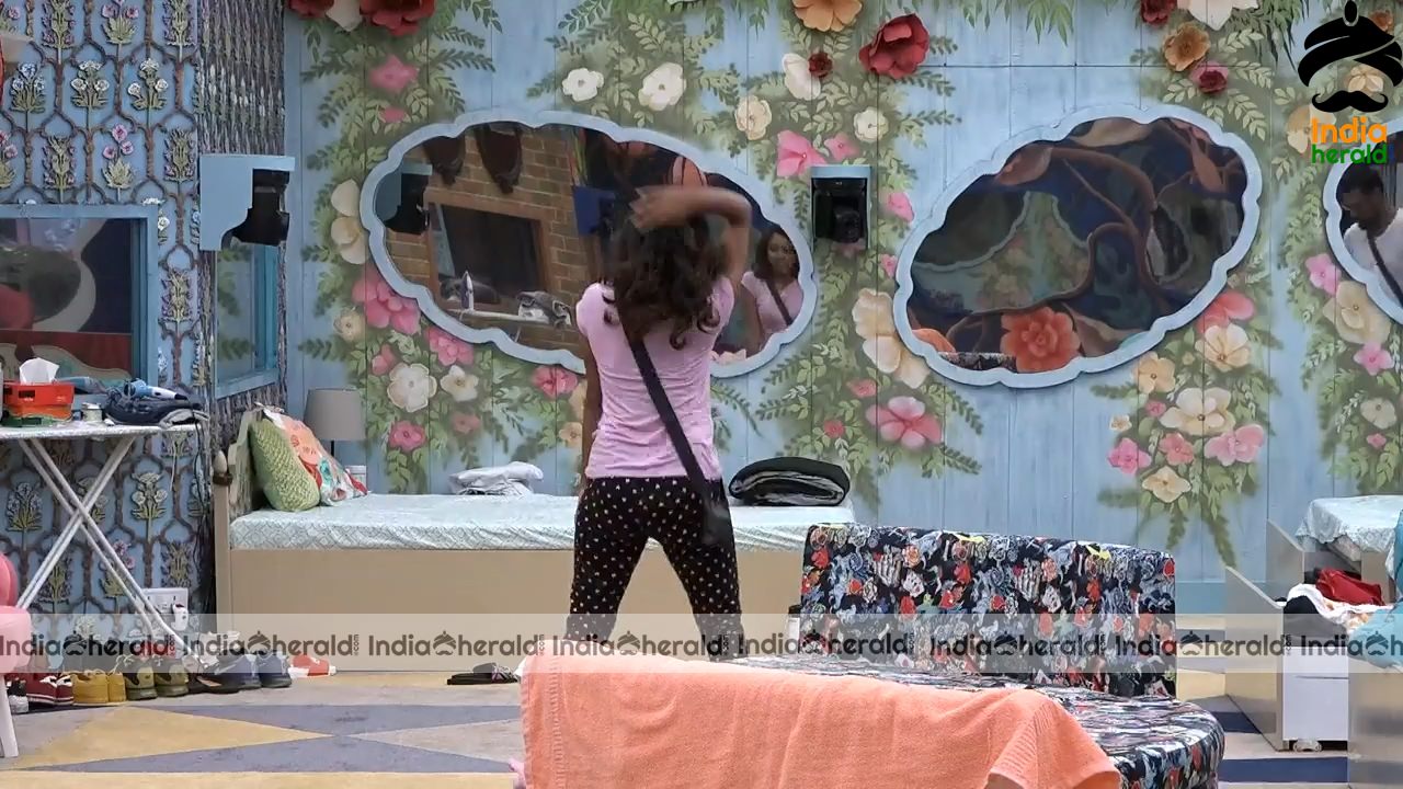 Bigg Boss Telugu Season 3 Day 26 Hot Stills Set 1