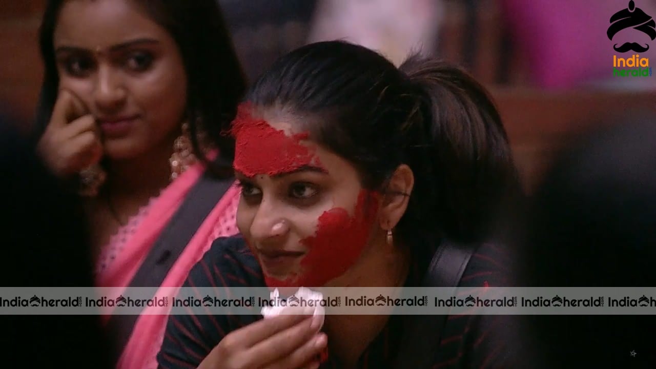 Bigg Boss Telugu Season 3 Day 29 Hot Stills Set 3