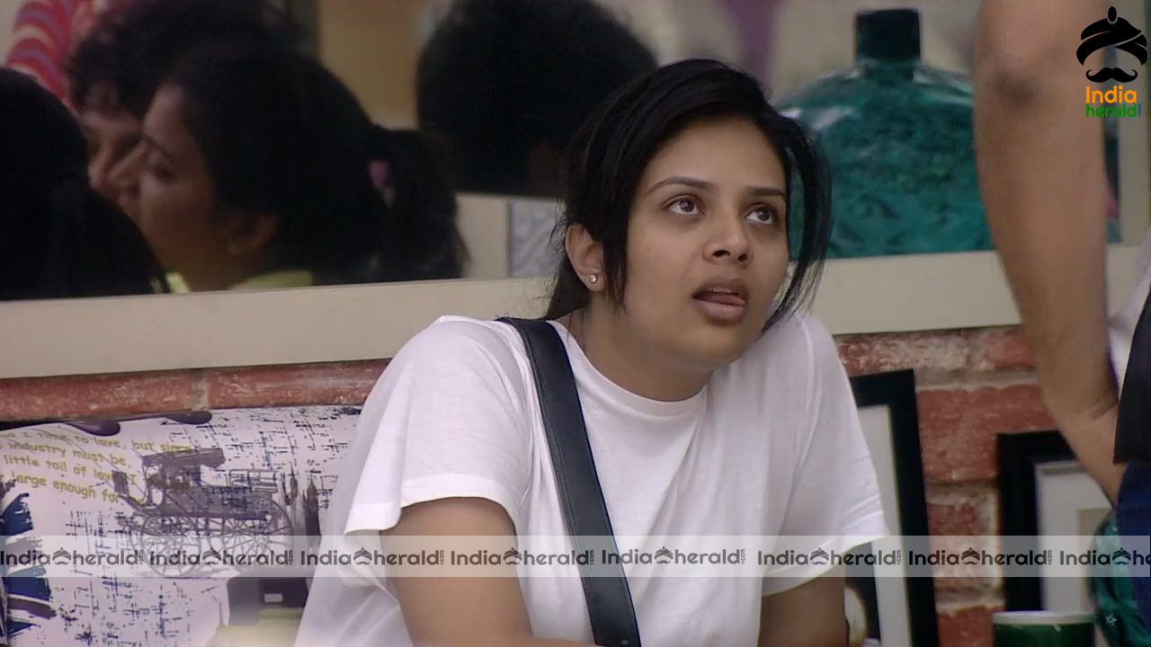 Bigg Boss Telugu Season 3 Day 30 Hot Stills Set 2