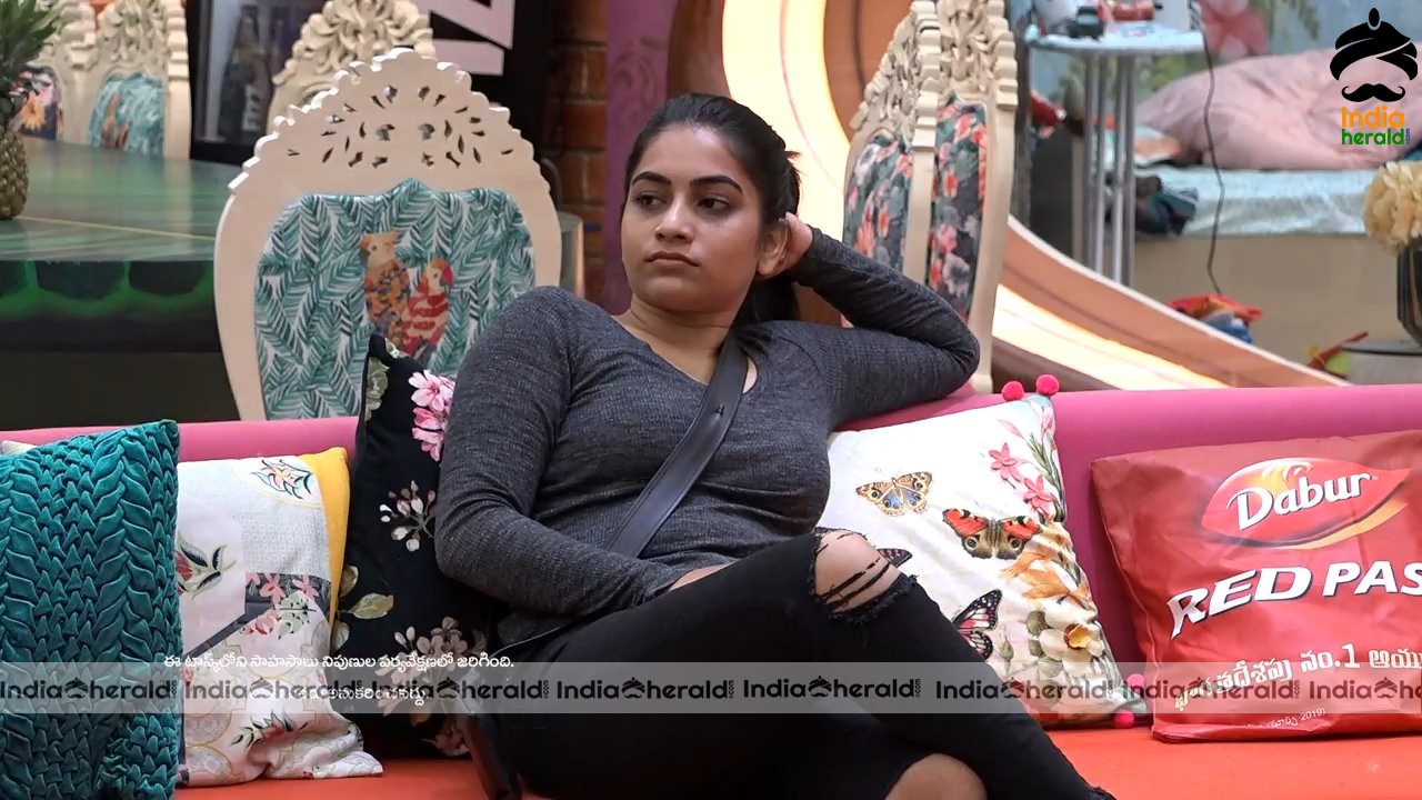 Bigg Boss Telugu Season 3 Day 30 Hot Stills Set 2