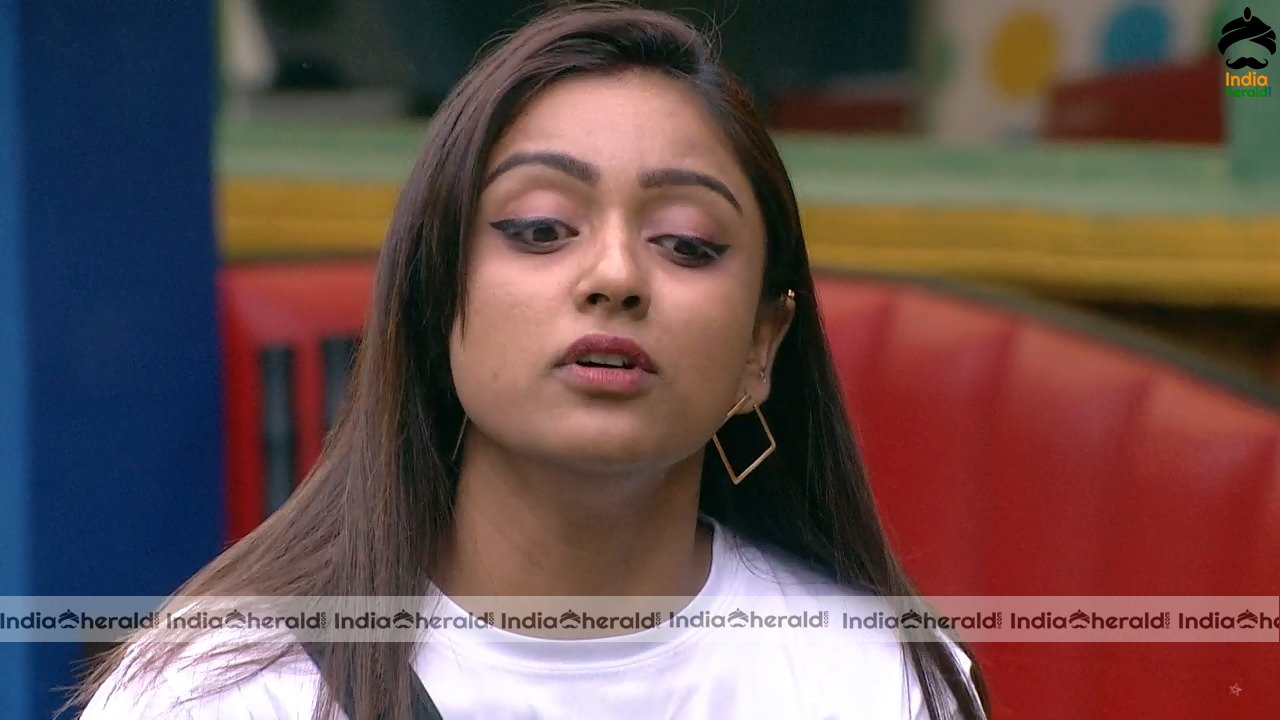 Bigg Boss Telugu Season 3 Day 31 Hot Stills Set 2