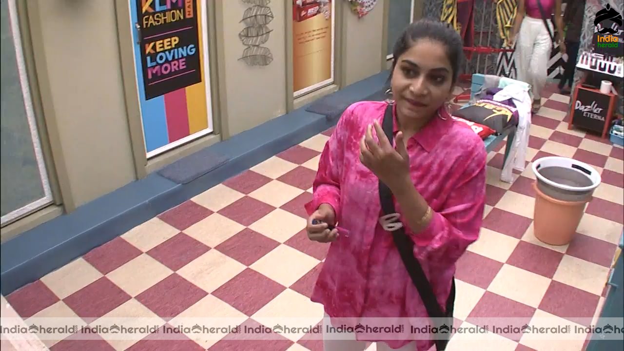 Bigg Boss Telugu Season 3 Day 33 Hot Stills Set 1