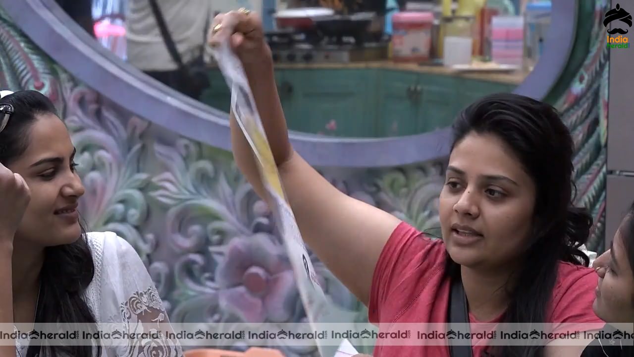 Bigg Boss Telugu Season 3 Day 36 Hot Stills Set 2