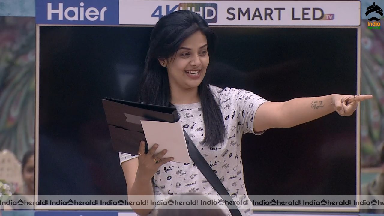 Bigg Boss Telugu Season 3 Day 38 Hot Stills Set 1