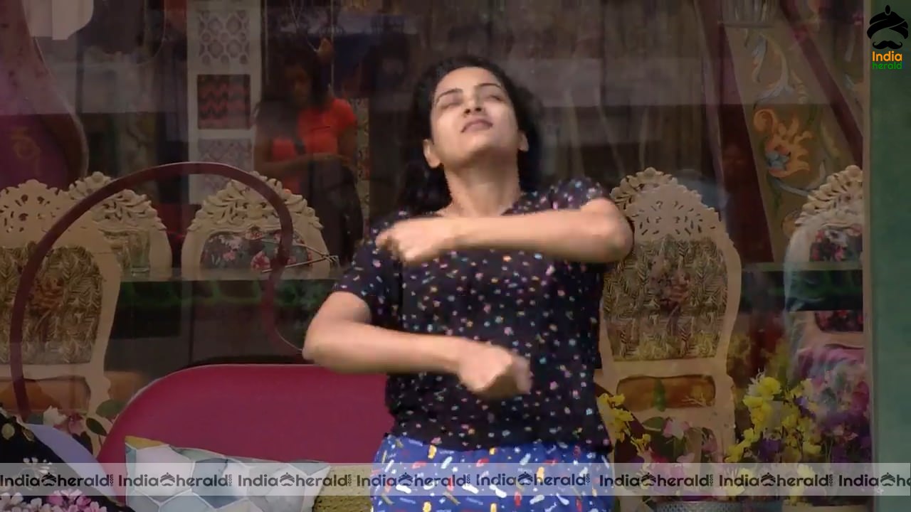Bigg Boss Telugu Season 3 Day 38 Hot Stills Set 1