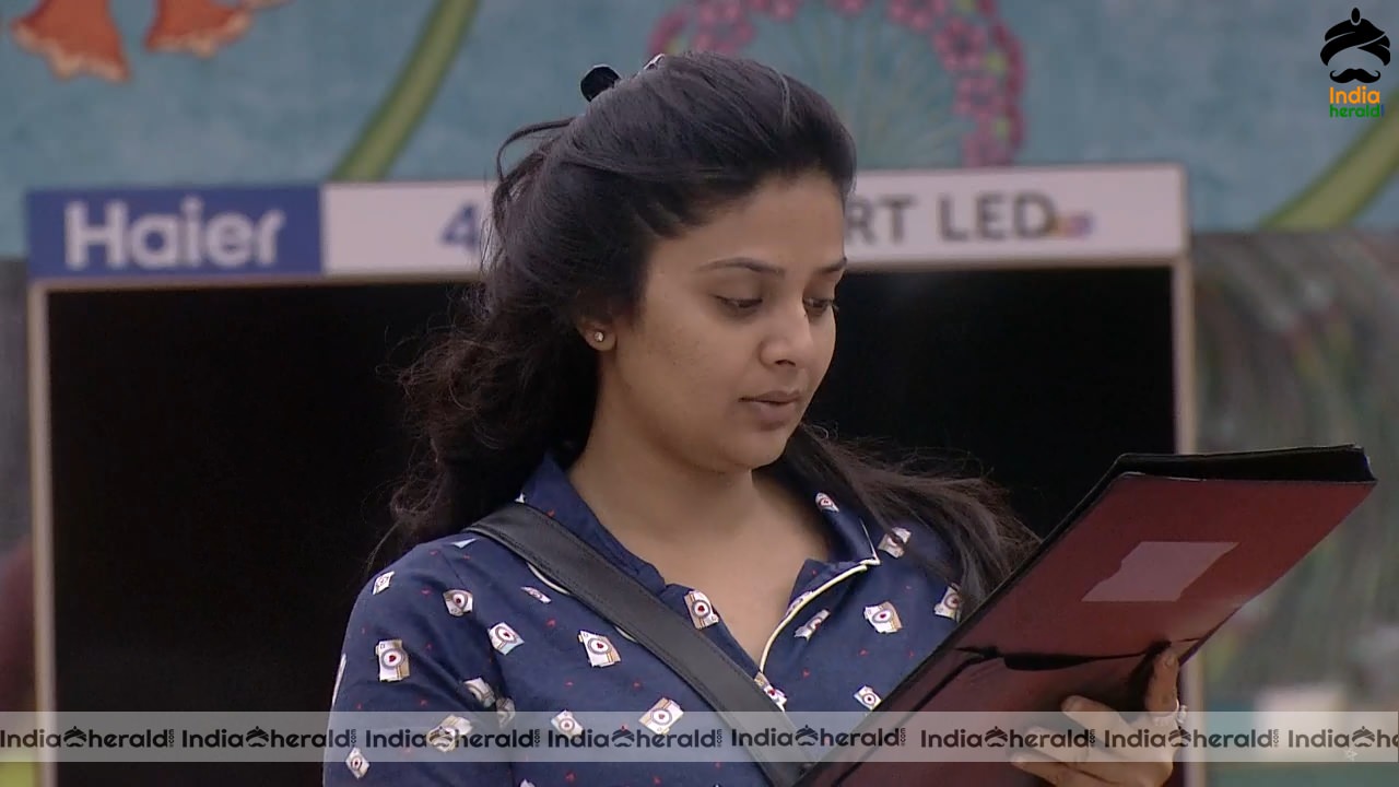 Bigg Boss Telugu Season 3 Day 43 Hot Stills Set 1