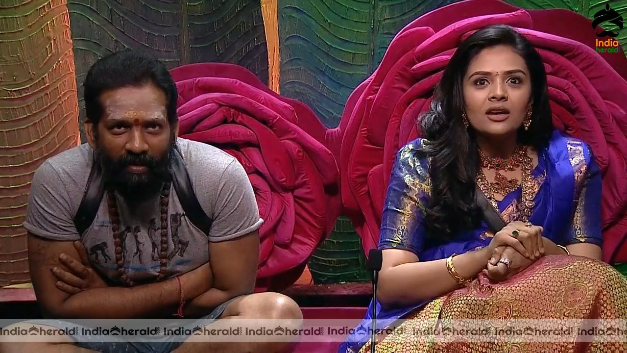 Bigg Boss Telugu Season 3 Day 43 Hot Stills Set 2