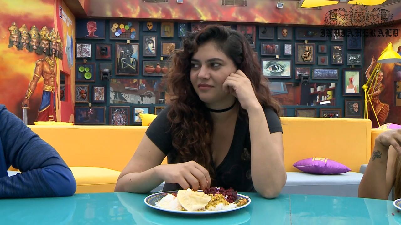 Bigg Boss Telugu Season 3 Day 43 Hot Stills Set 3