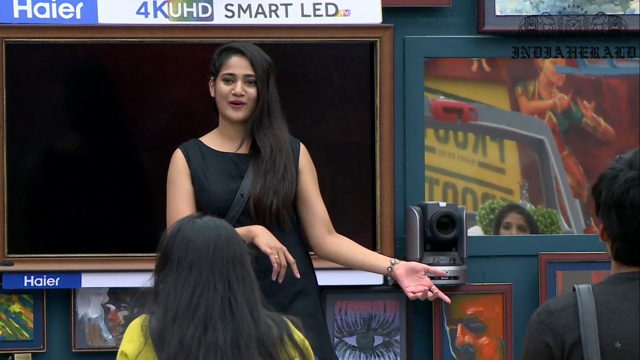 Bigg Boss Telugu Season 3 Day 43 Hot Stills Set 3