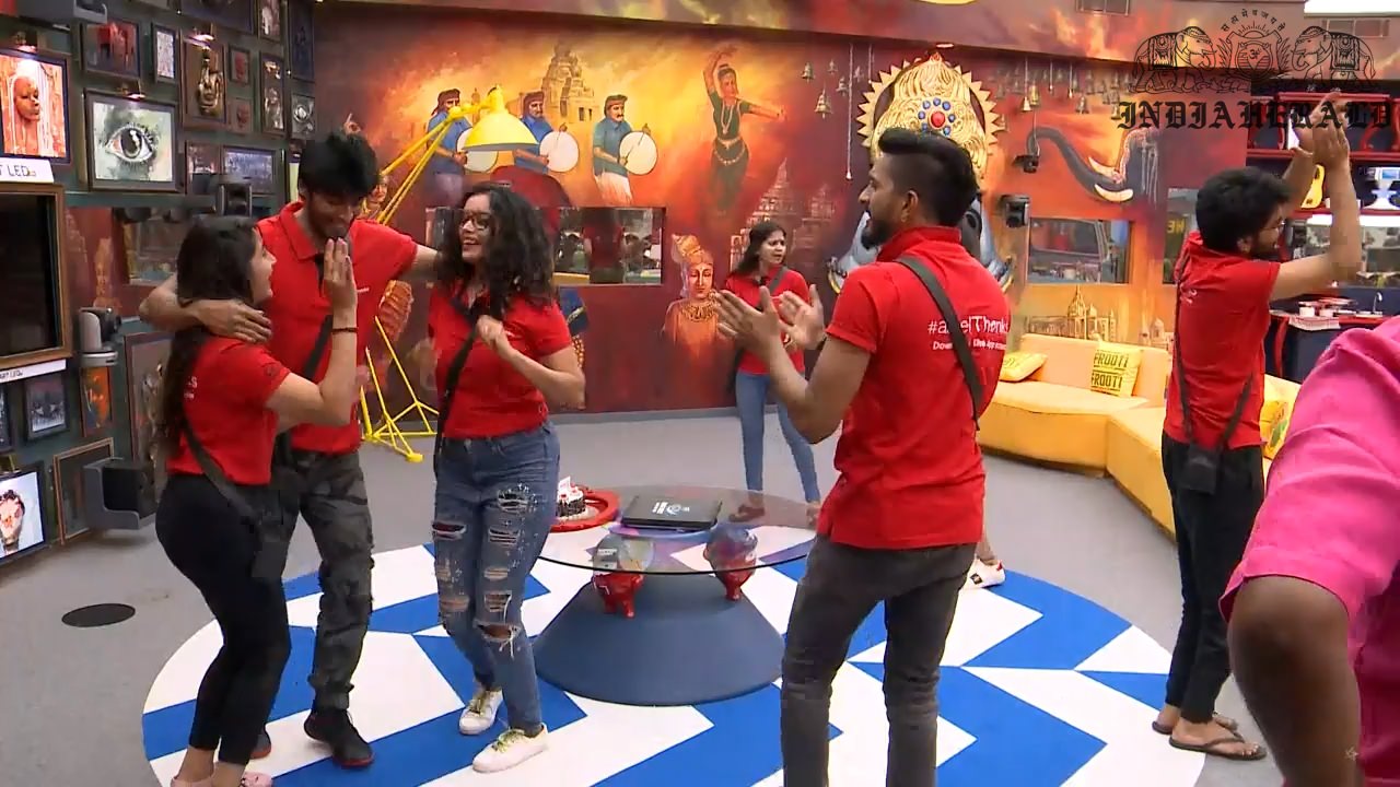 Bigg Boss Telugu Season 3 Day 43 Hot Stills Set 3