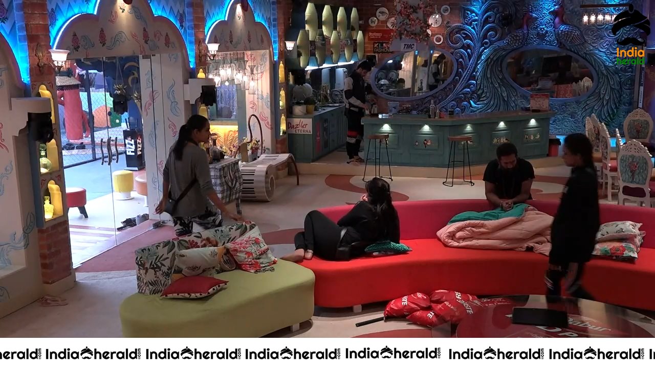 Bigg Boss Telugu Season 3 Day 45 Hot Stills Set 1