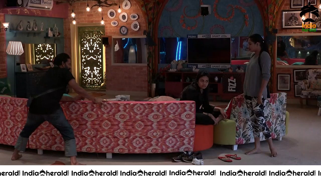 Bigg Boss Telugu Season 3 Day 45 Hot Stills Set 1