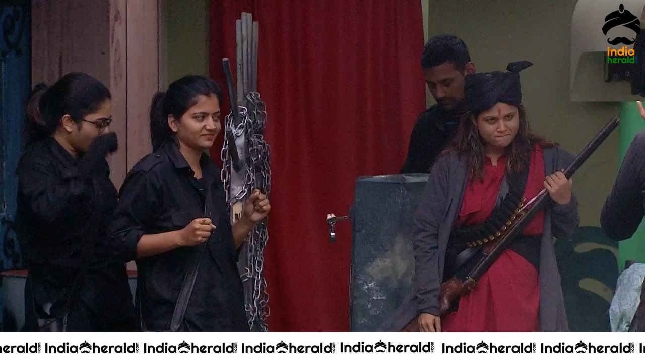 Bigg Boss Telugu Season 3 Day 45 Hot Stills Set 2