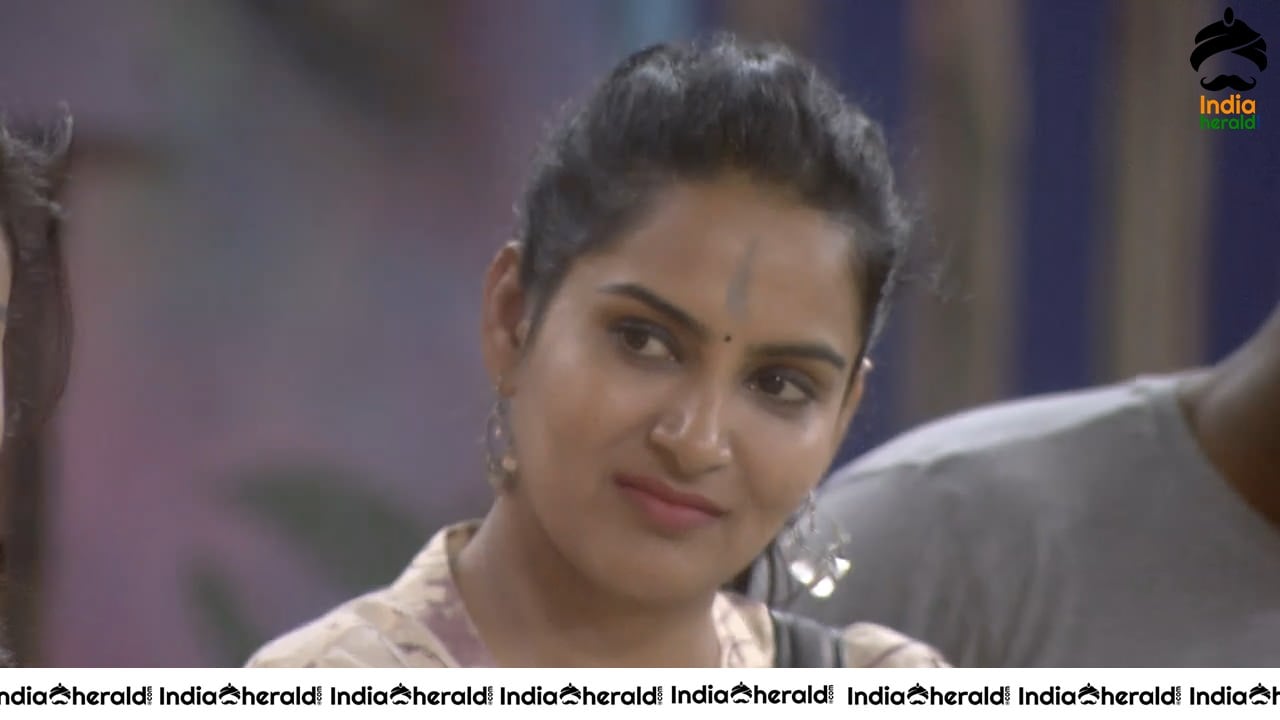 Bigg Boss Telugu Season 3 Day 50 Hot Stills Set 3