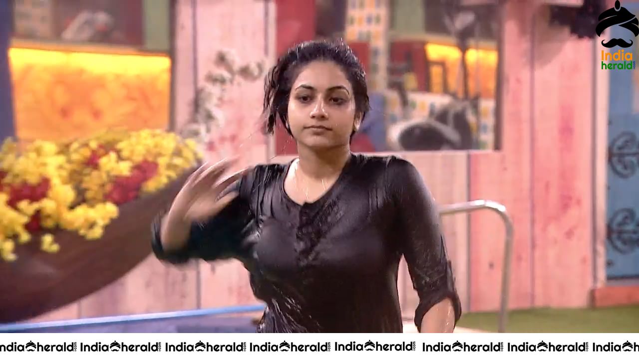 Bigg Boss Telugu Season 3 Day 51 Hot Stills Set 4