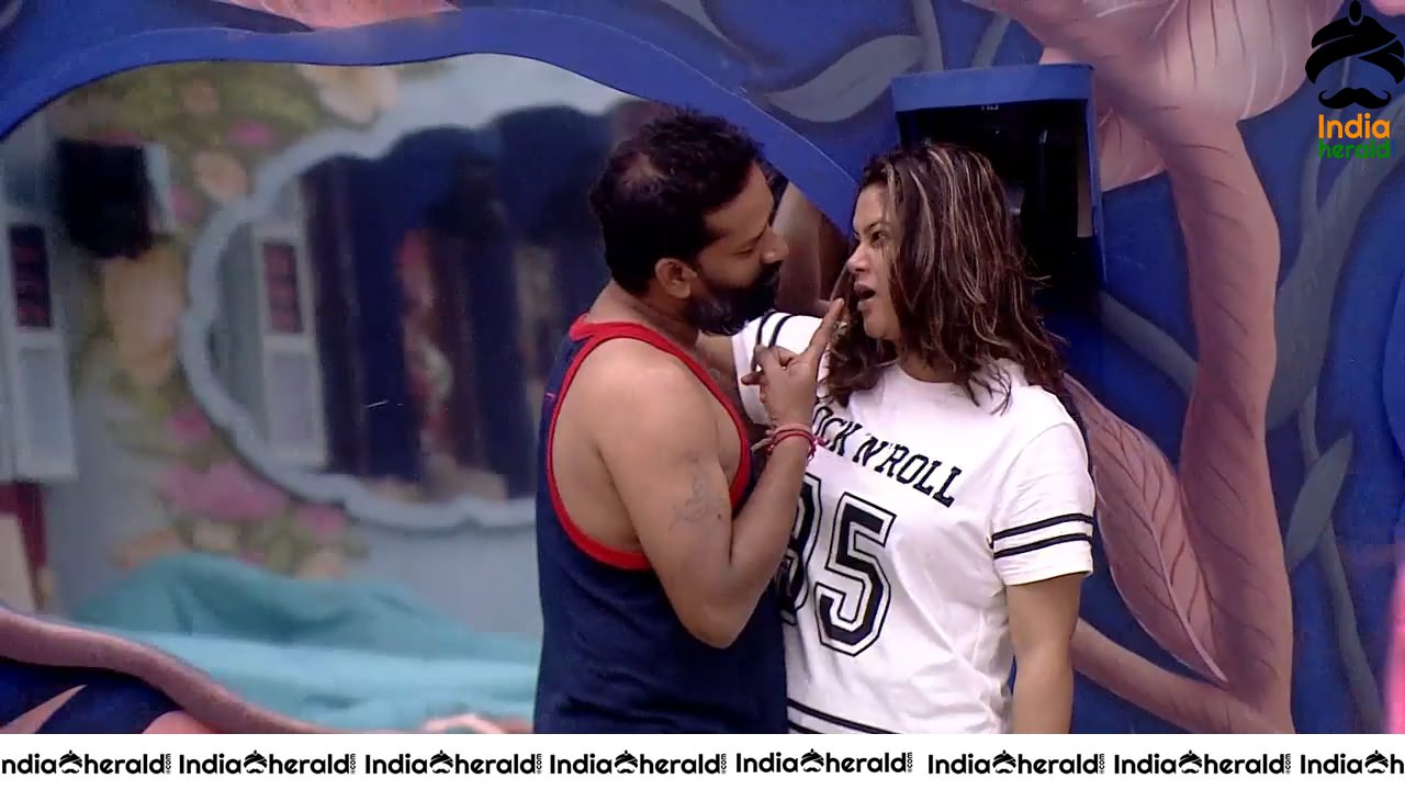 Bigg Boss Telugu Season 3 Day 52 Hot Stills Set 1