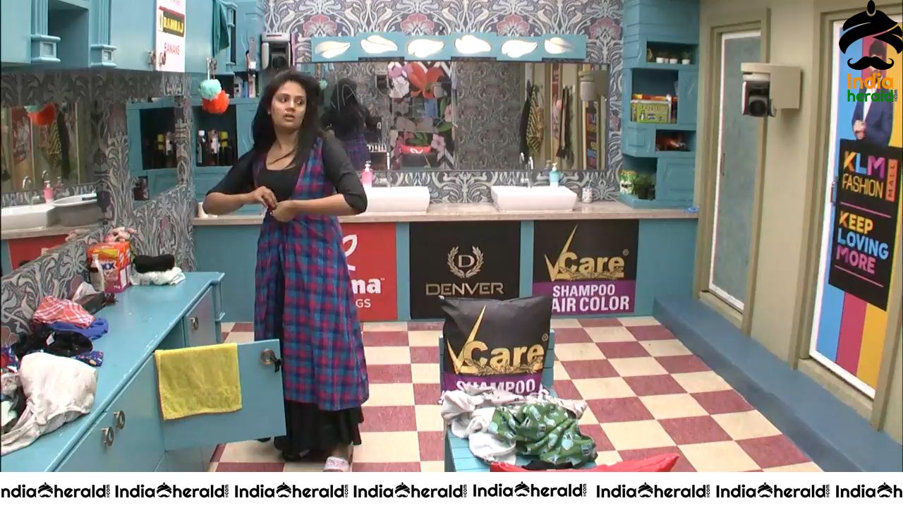 Bigg Boss Telugu Season 3 Day 52 Hot Stills Set 3