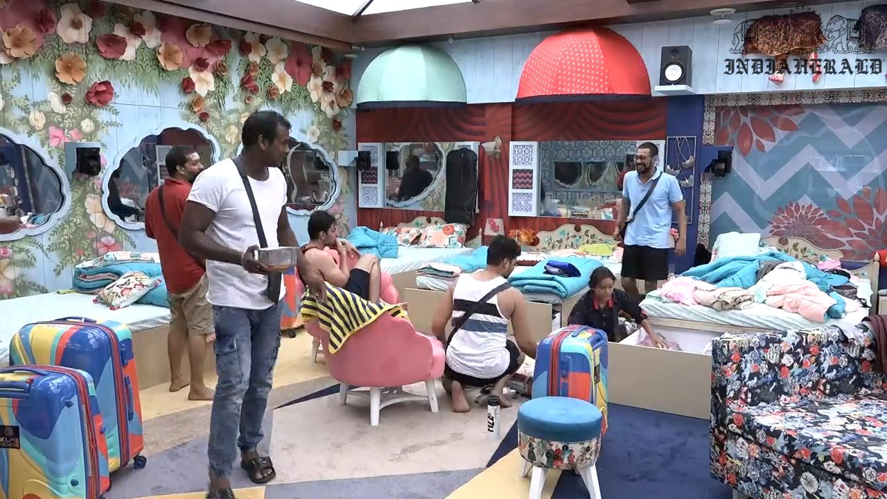 Bigg Boss Telugu Season 3 Day 6 Hot Stills Set 1