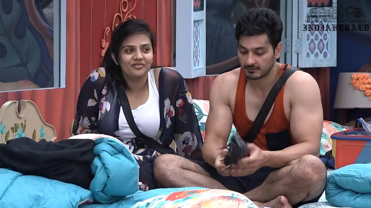 Bigg Boss Telugu Season 3 Day 6 Hot Stills Set 1