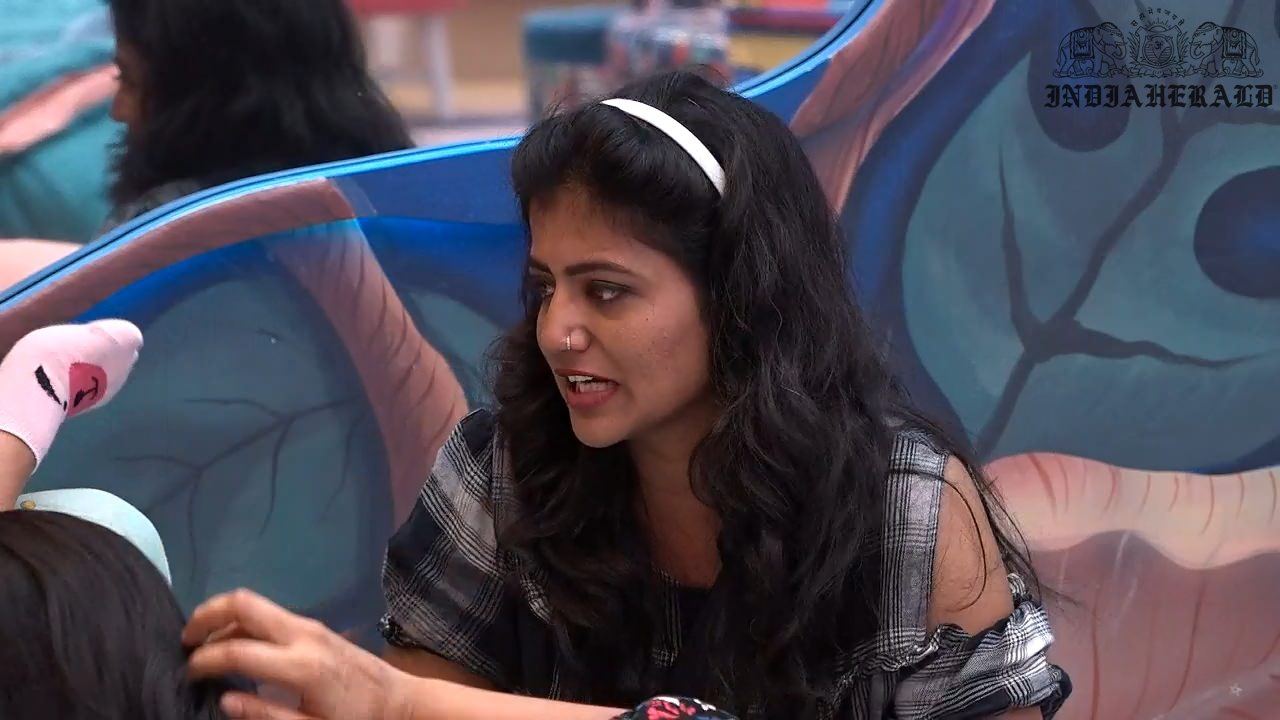 Bigg Boss Telugu Season 3 Day 6 Hot Stills Set 2