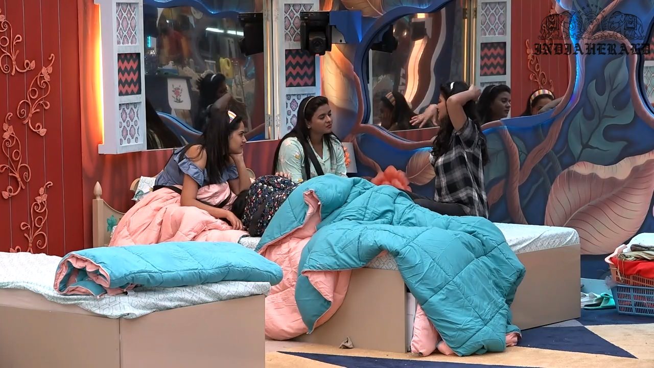 Bigg Boss Telugu Season 3 Day 6 Hot Stills Set 2