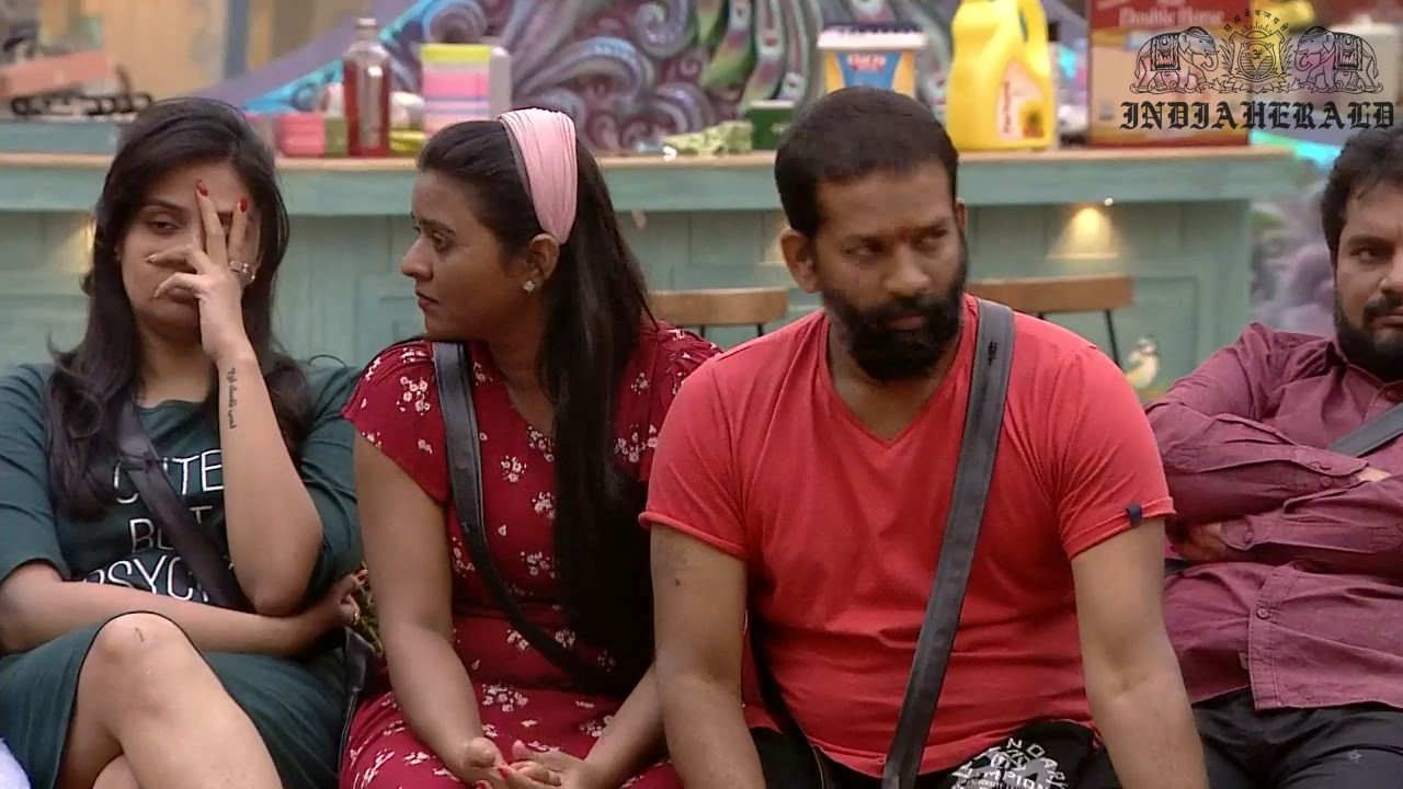 Bigg Boss Telugu Season 3 Day 8 Hot Stills Set 2