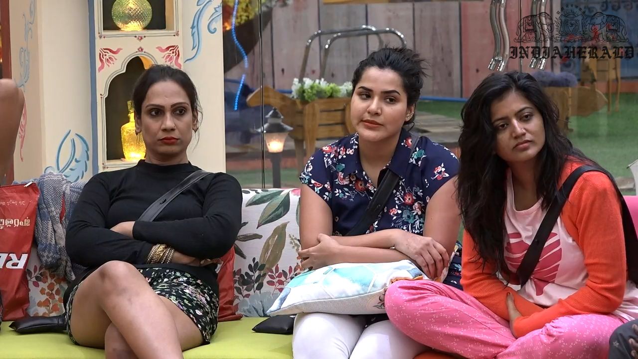 Bigg Boss Telugu Season 3 Day 8 Hot Stills Set 2