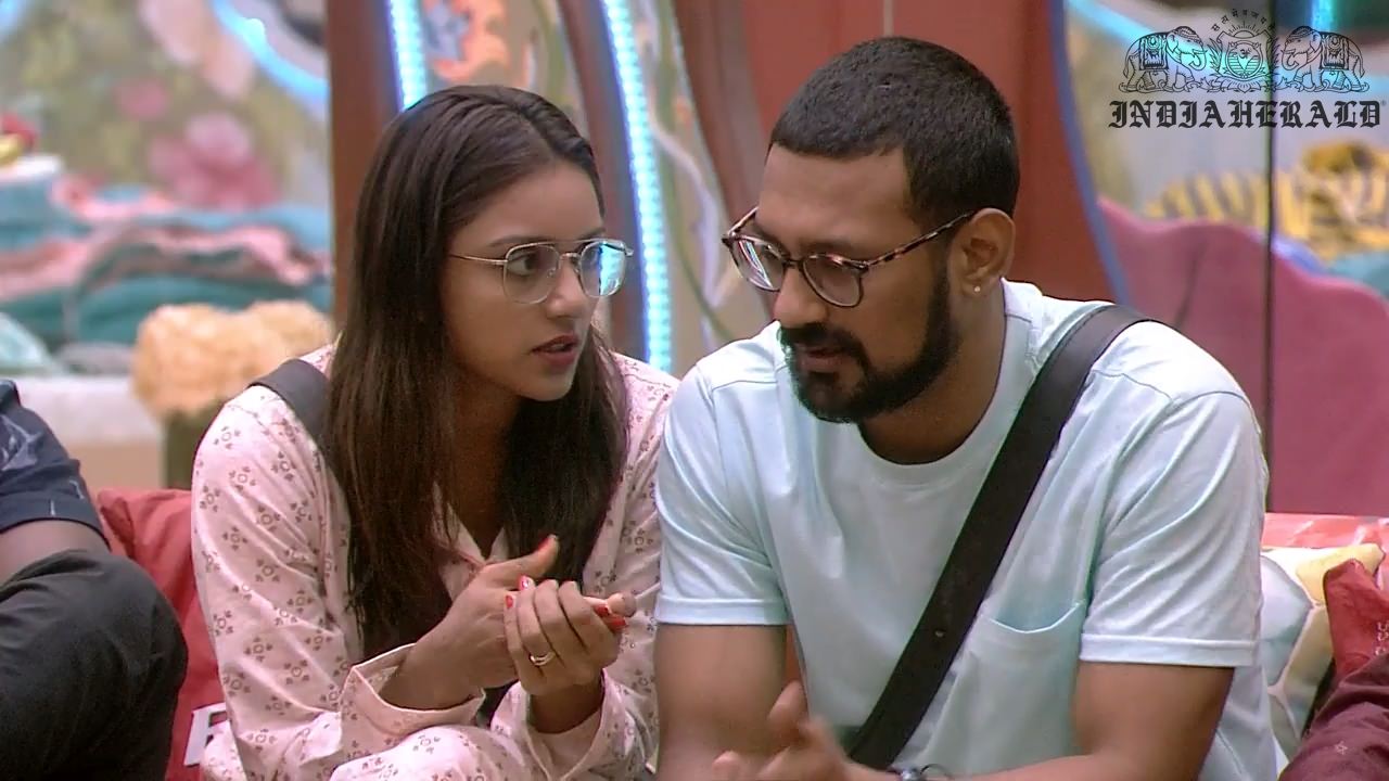 Bigg Boss Telugu Season 3 Day 8 Hot Stills Set 2
