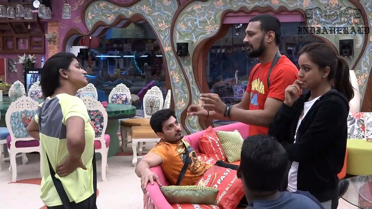 Bigg Boss Telugu Season 3 Day 9 Hot Stills Set 3