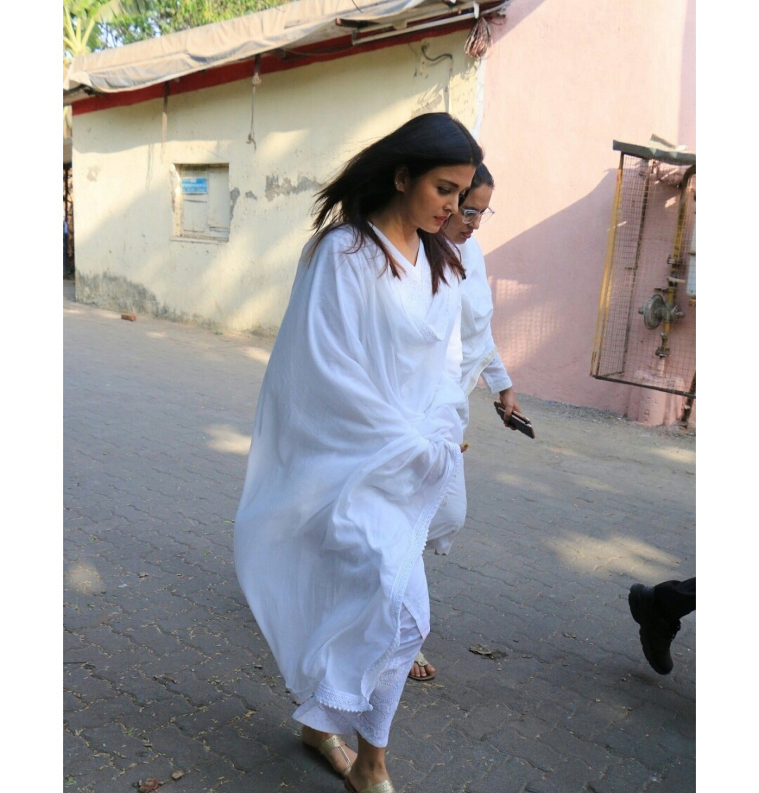 Funeral Of Big B Secretary And Film Producer Sheetal Jain