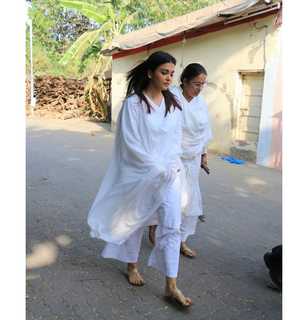 Funeral Of Big B Secretary And Film Producer Sheetal Jain