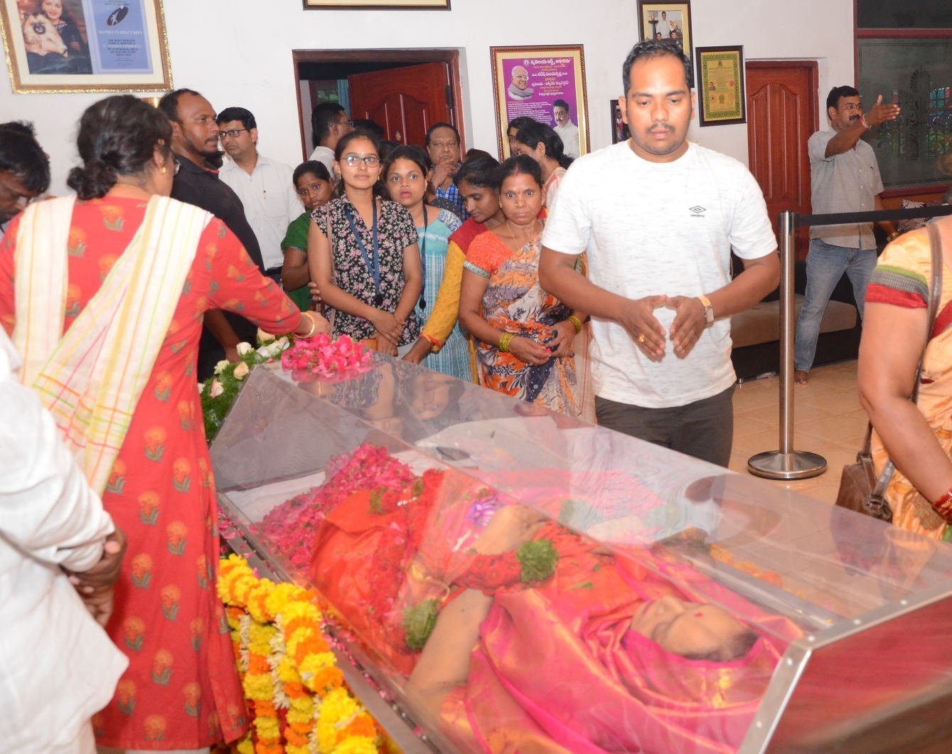 More Photos Of Celebs Paying Homage To Vijaya Nirmala Garu