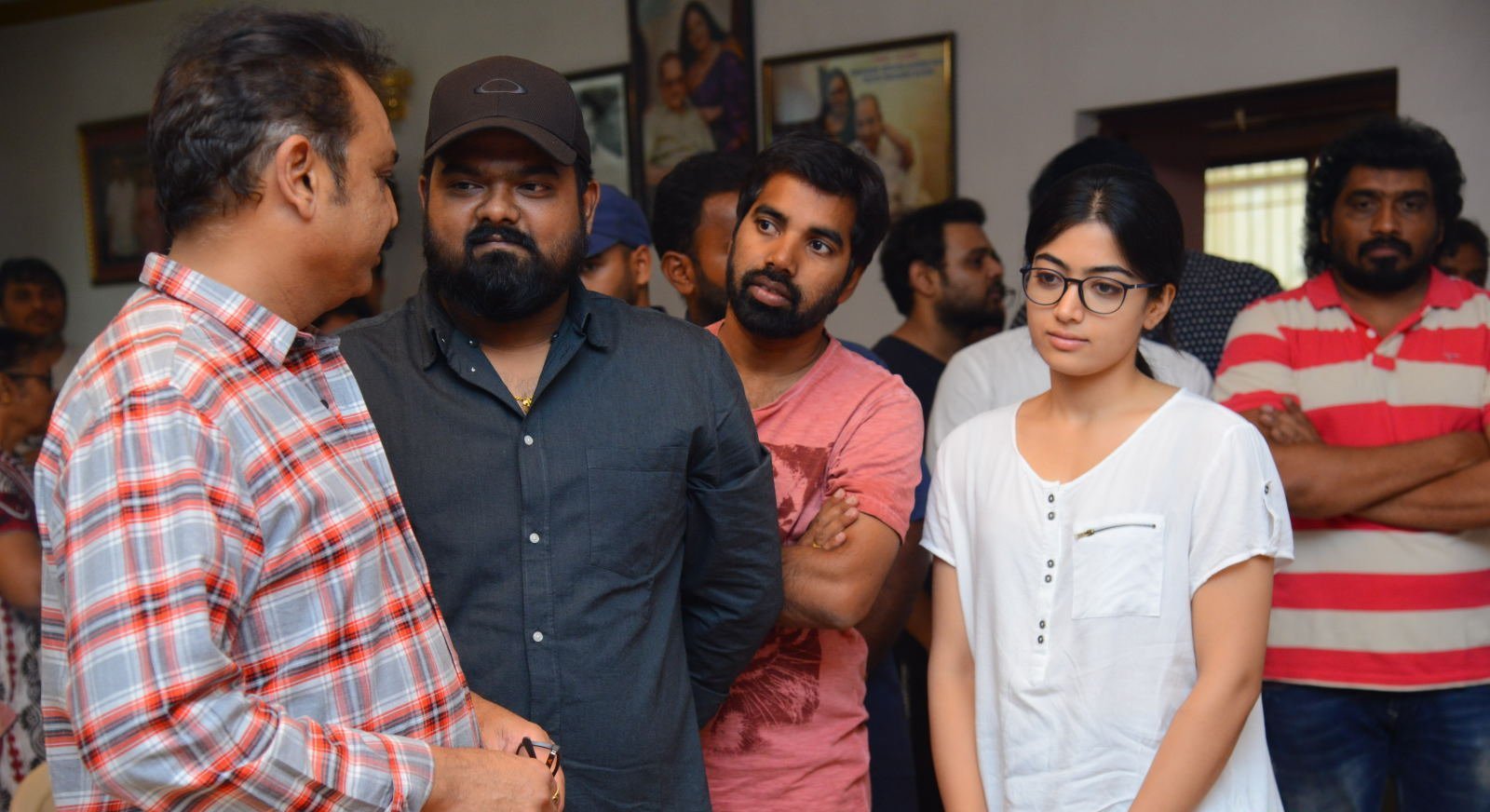 Pawan Kalyan Rashmika And Other Celebs Pay Homage To Vijaya Nirmala Garu