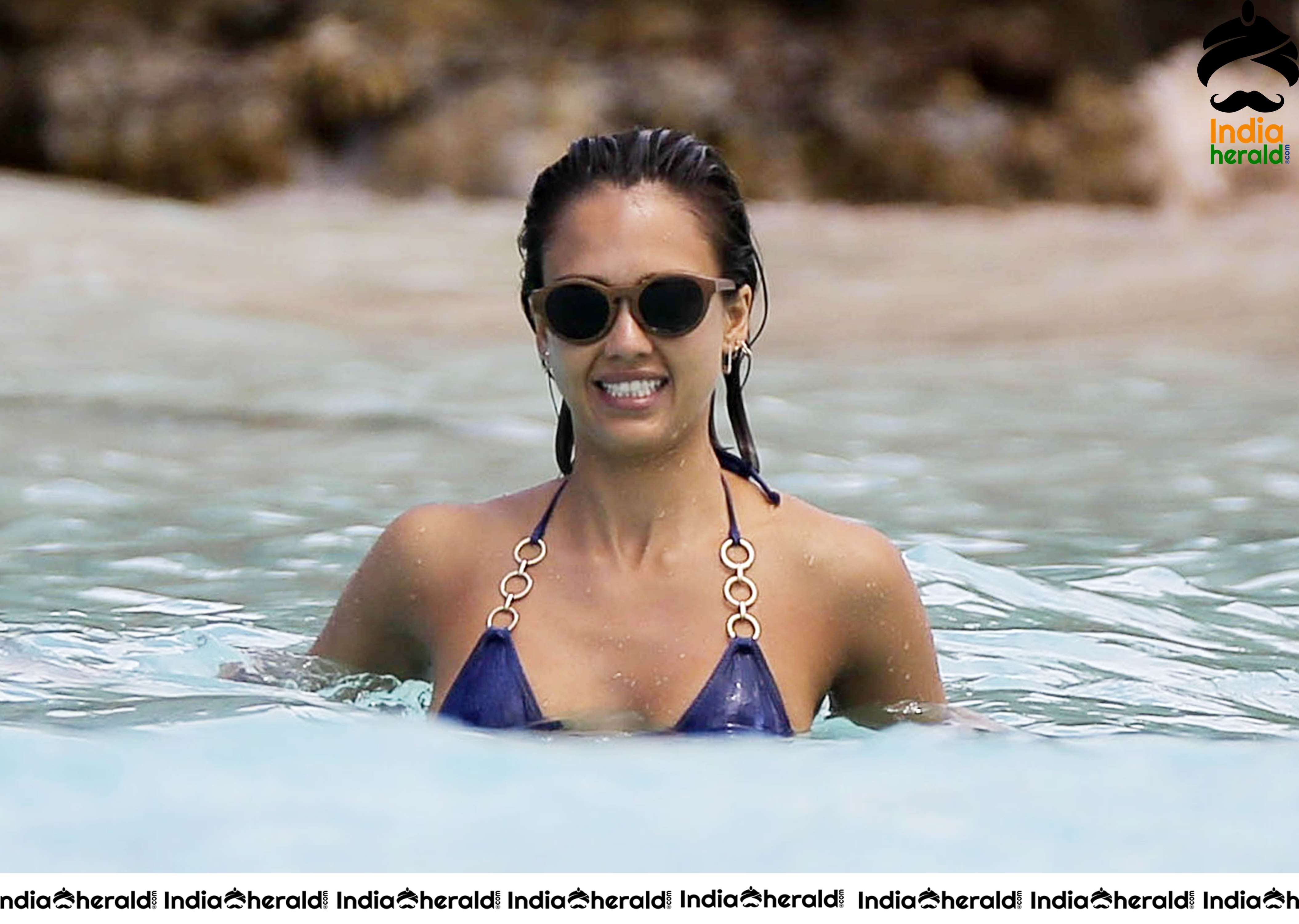 38 Year Old Jessica Alba Spotted In Thin Lace Bikini As Gets Ready For Scuba Diving Set 2