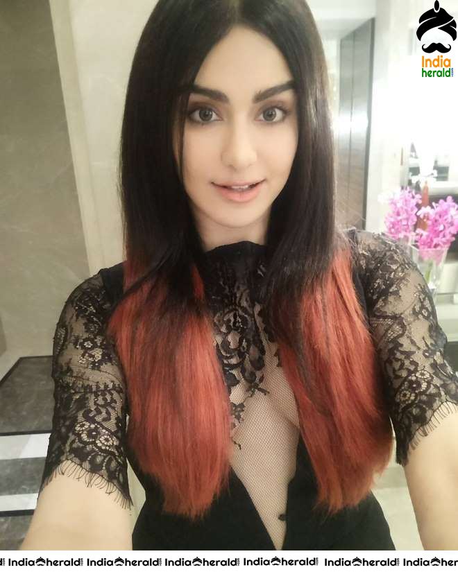 Adah Sharma Latest Hot Exposing Photos Collection to spice up your mood Set 4