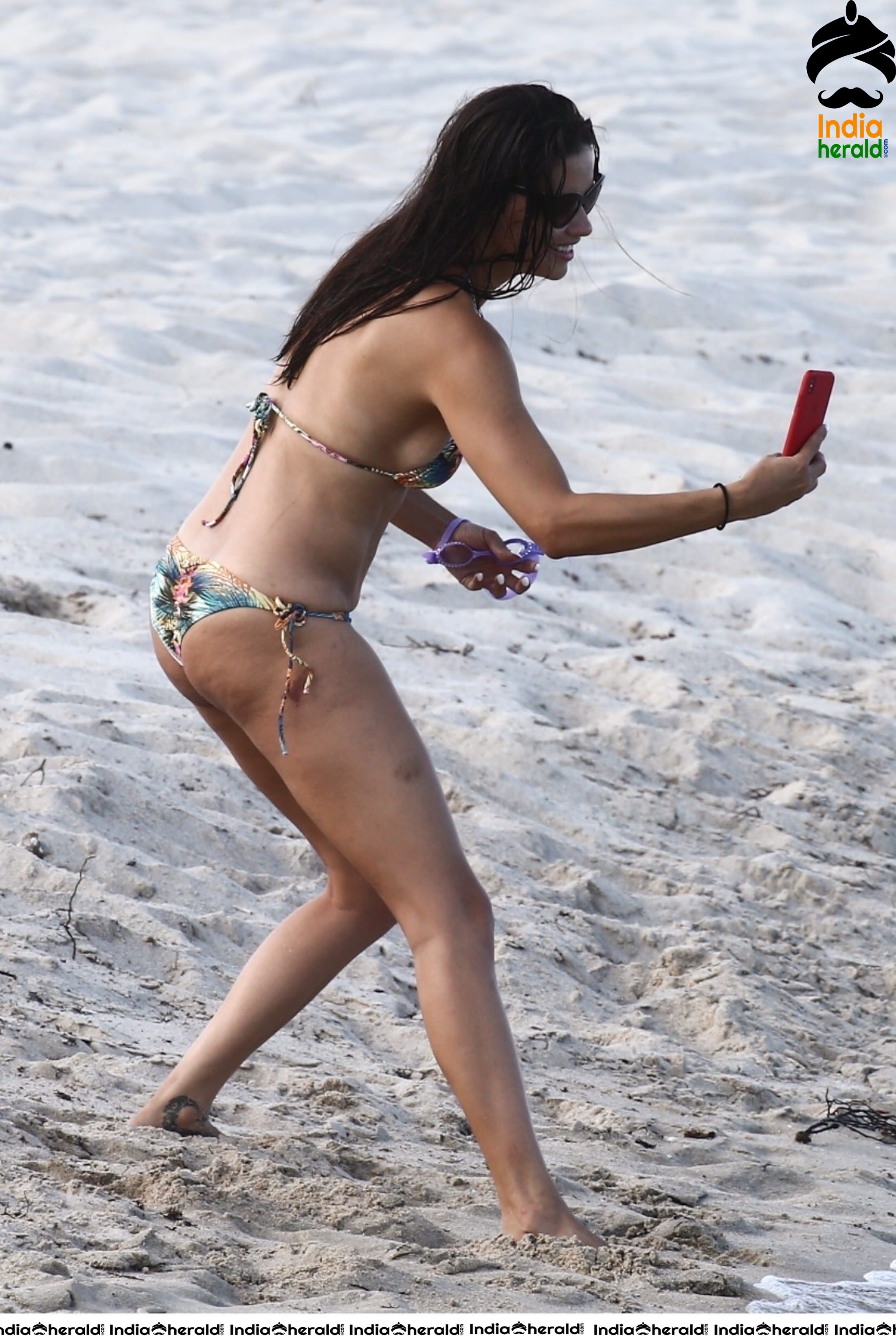 Adriana Lima on the beach in Miami Set 2