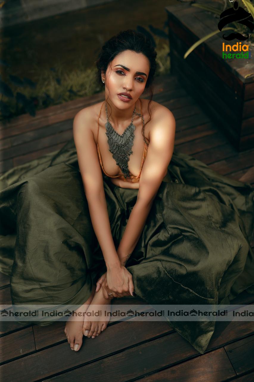 Akshara Gowda Exposing her Top Beauty in Latest Shoot