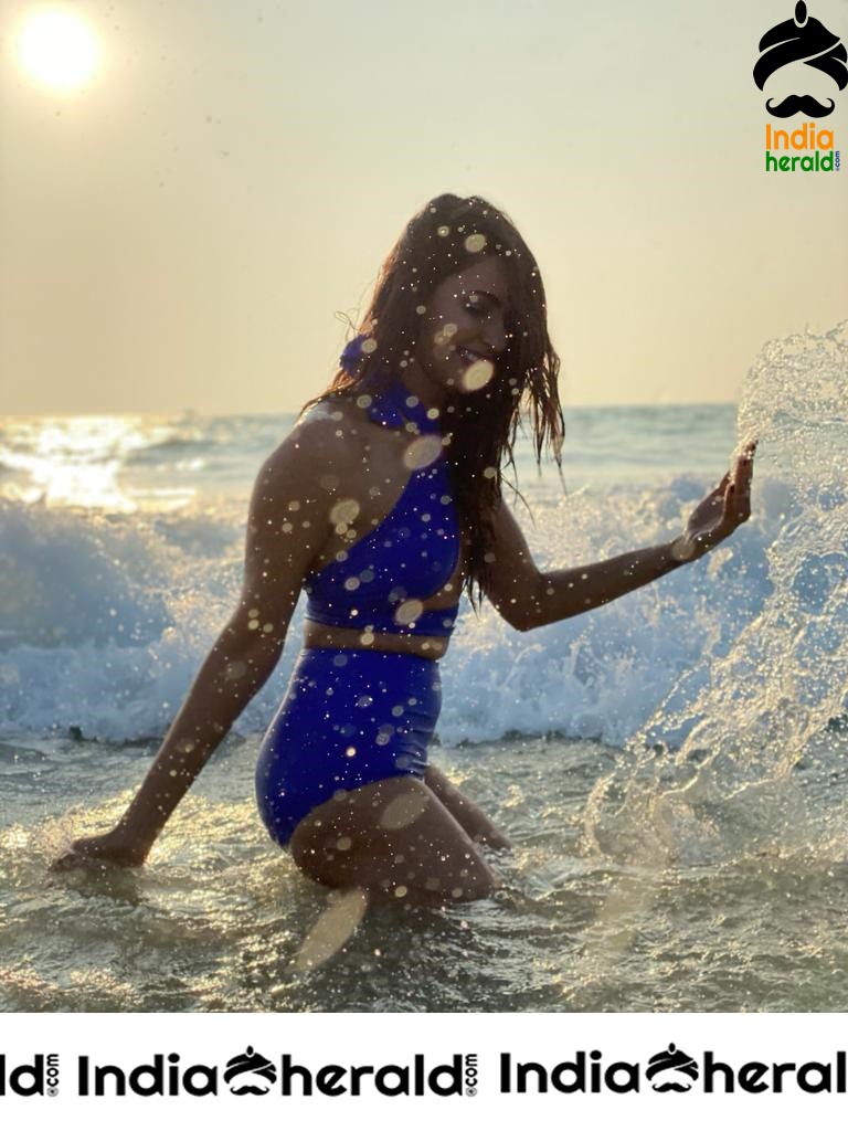 Akshara Gowda Sizzling Hottest Exposure on the Beach