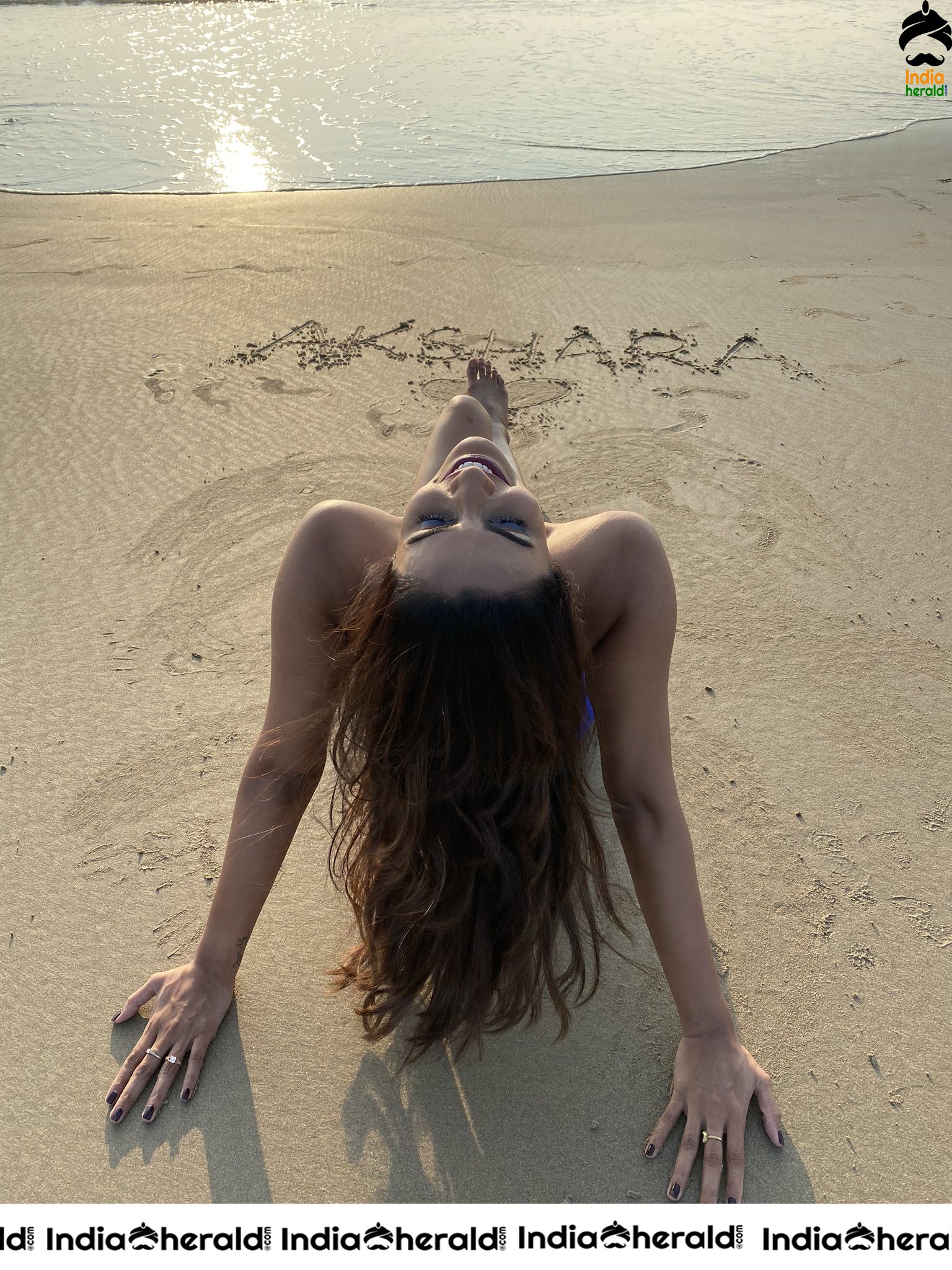 Akshara Gowda Sizzling Hottest Exposure on the Beach
